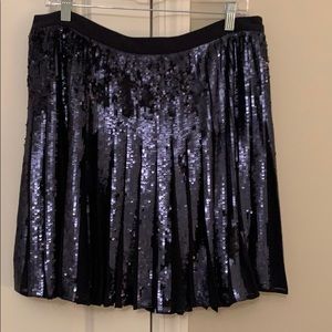 Banana republic pleated skirt in sequence size 10